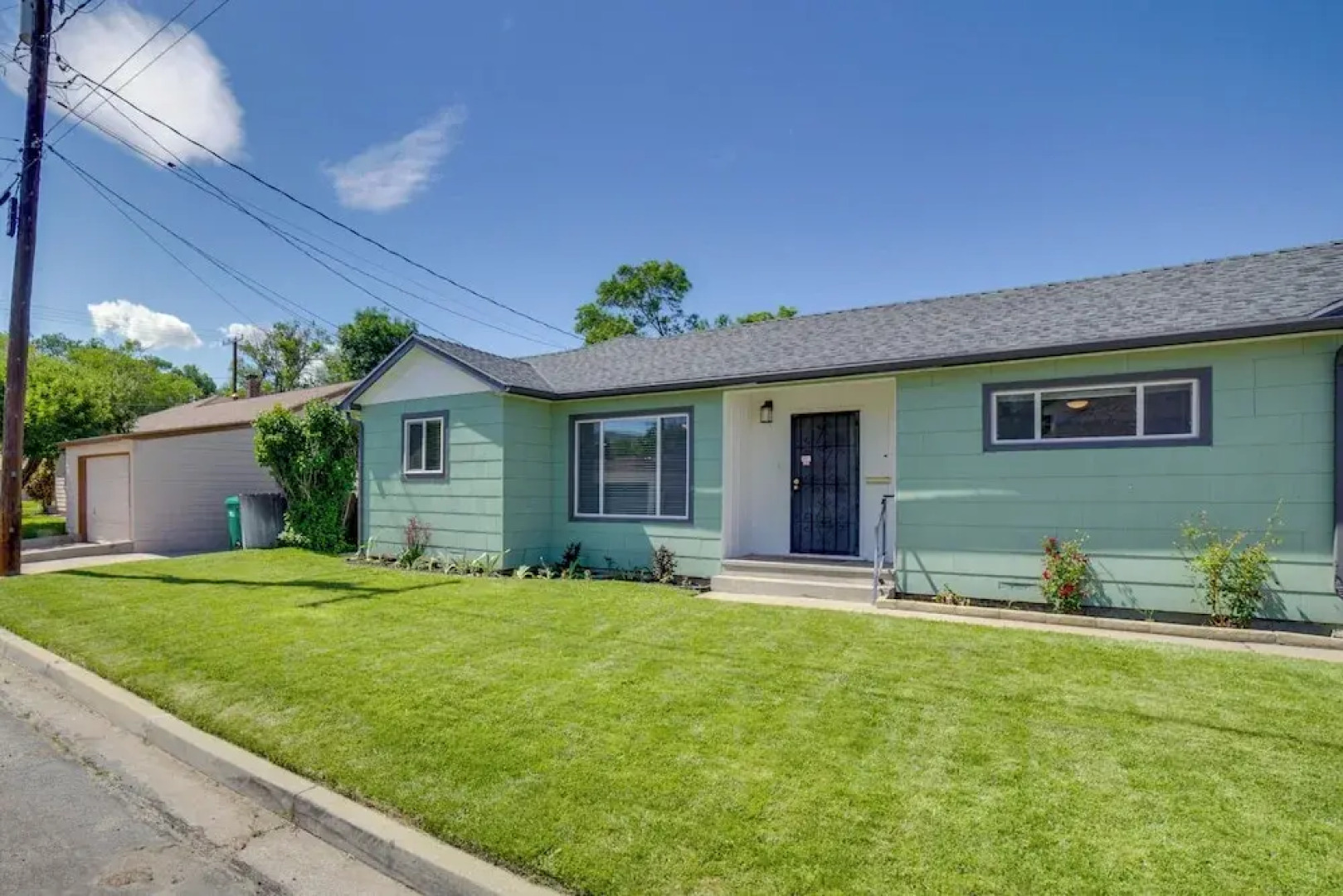 Relax Fireside! Tahoe Area Home 28 Mi to Slopes