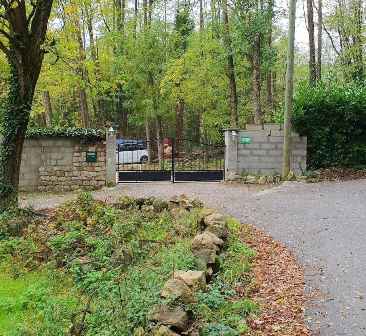 Chalet With 2 Bedrooms in Saint-genest-de-beauzon, With Wonderful Mountain View, Enclosed Garden and Wifi - 40 km From the Slopes