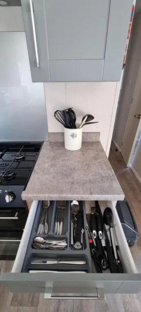 Parkview Caravan California cliffs