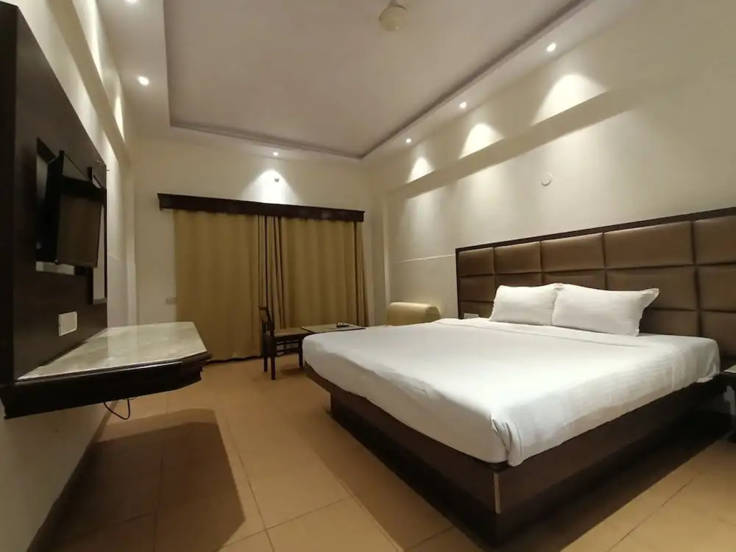 Royal Garden Resort