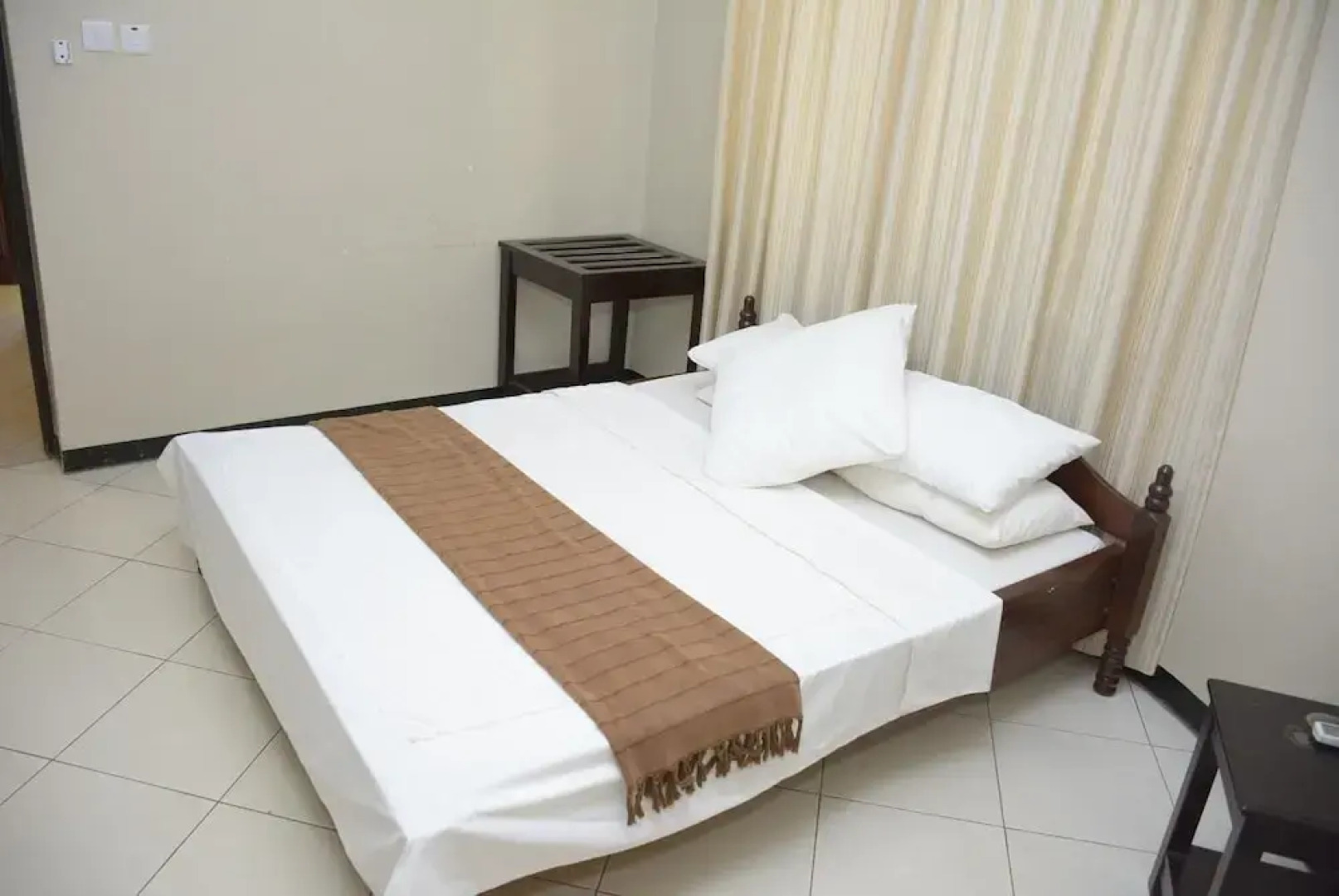 Keys Hotel Mbokomu Branch