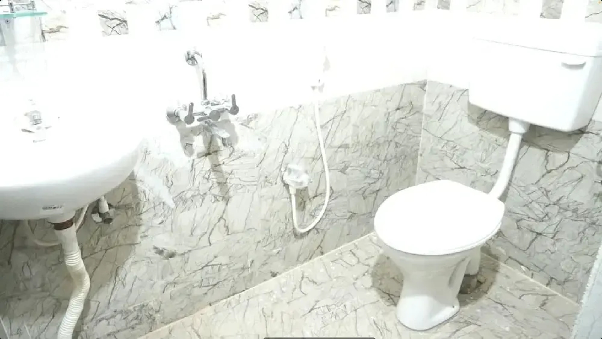 Hiraa inn Studio Apartments