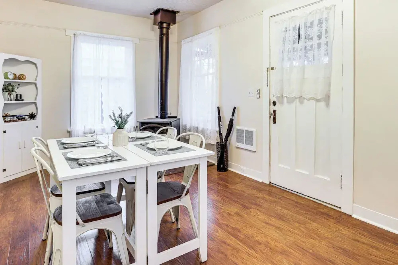 Walkable Location: Quaint Cottage in Forest Grove!