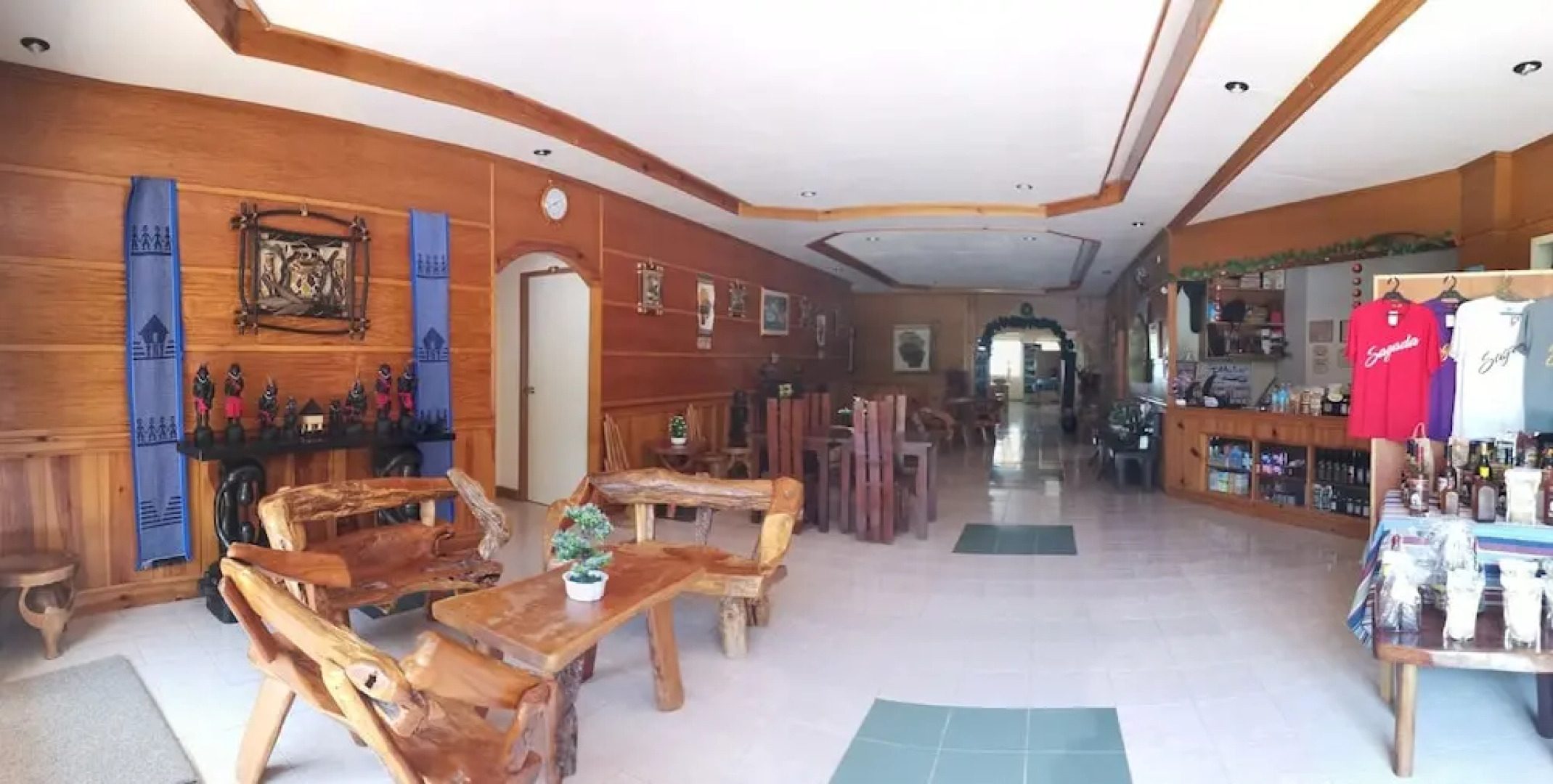 Rusty Nail Inn And Cafe