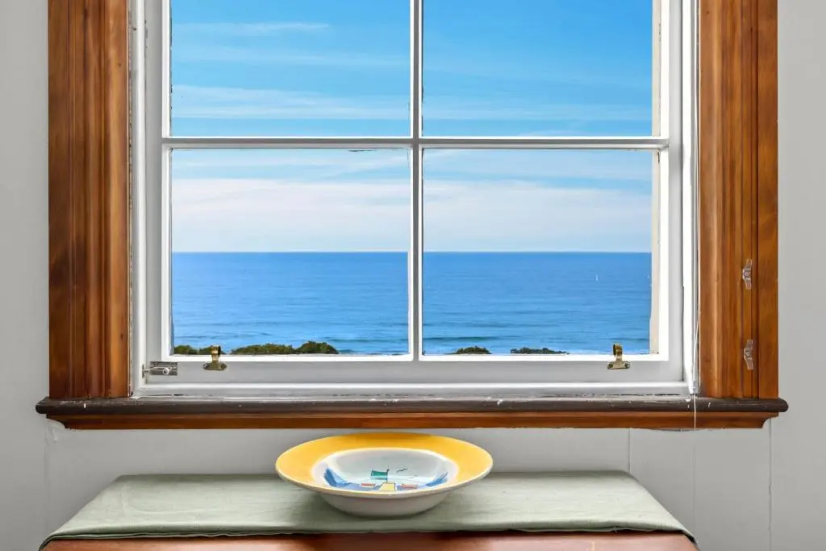 The Professor's Beach House - Brighton Holiday Home