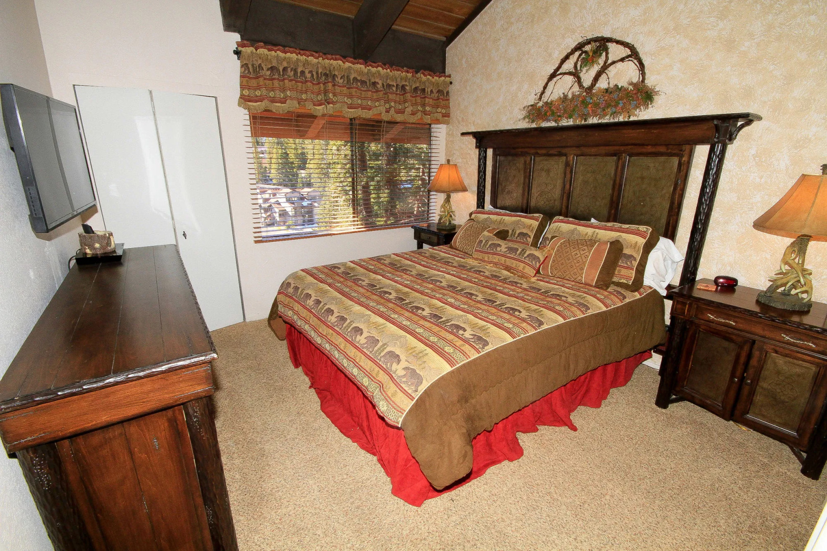 Mammoth Ski & Racquet Club