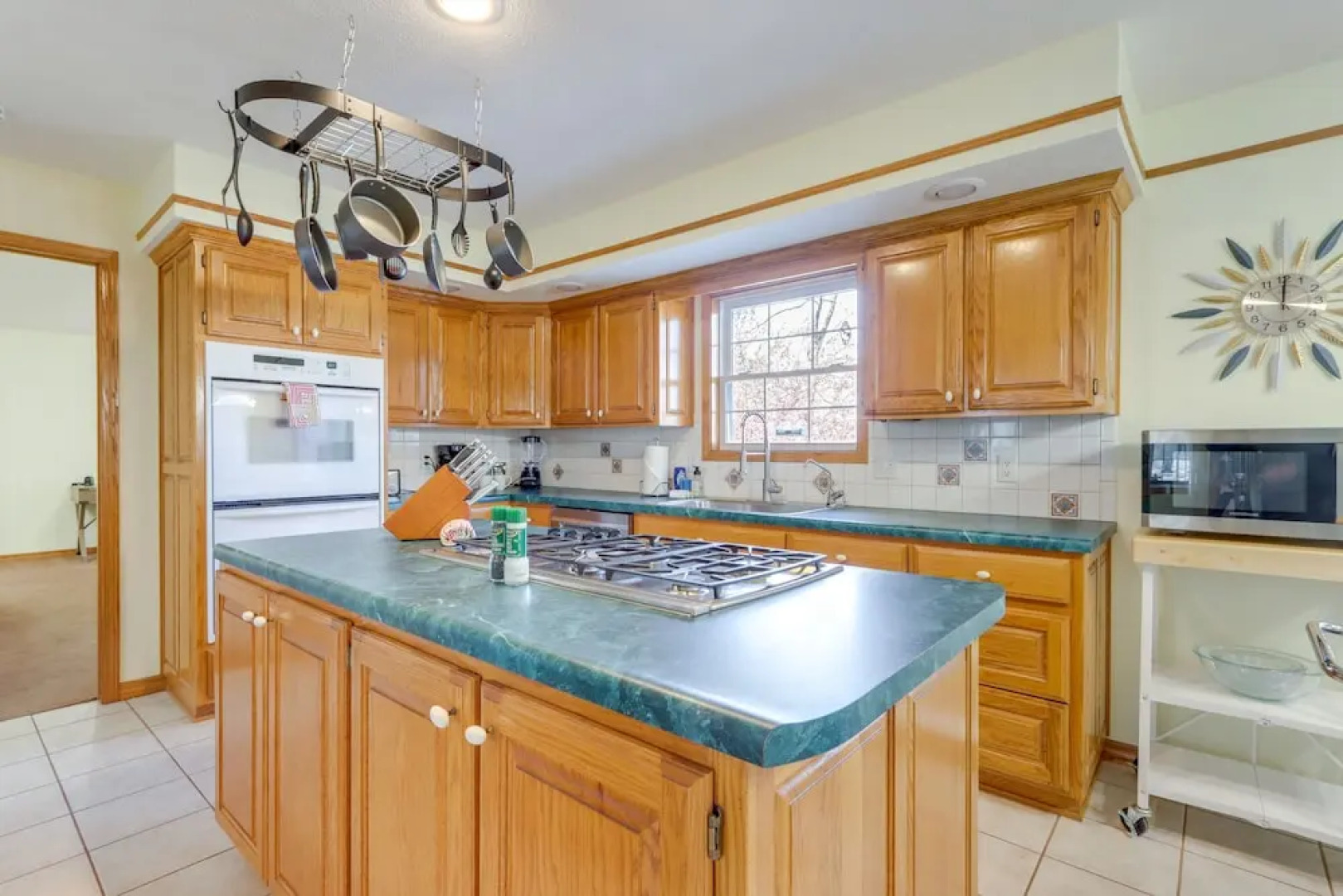 'holiday Island Fairway Estate' w/ Hot Tub