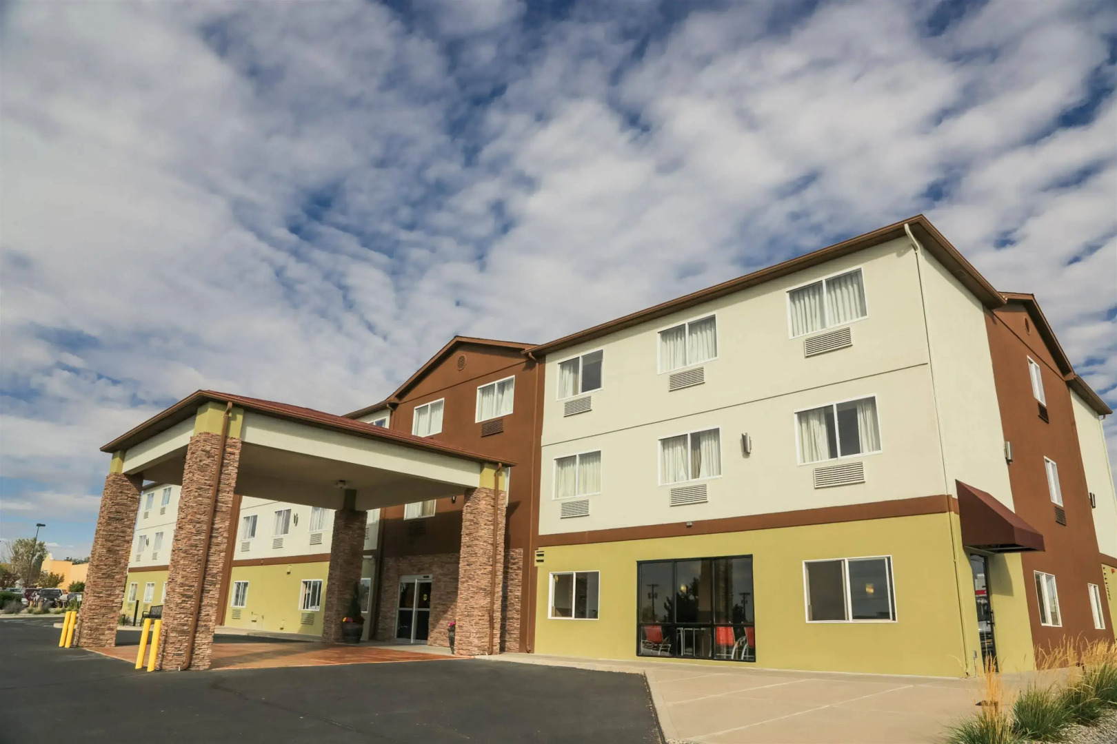 Best Western Plus The Four Corners Inn