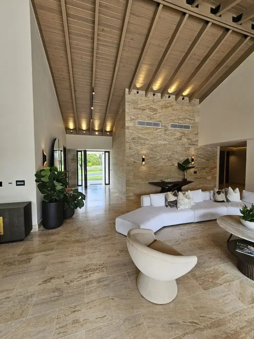 Luxurious 5BR Villa With bbq Pool in Casa de Campo