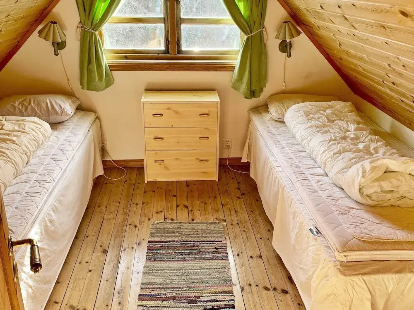 6 Person Holiday Home in Foldroyhamn