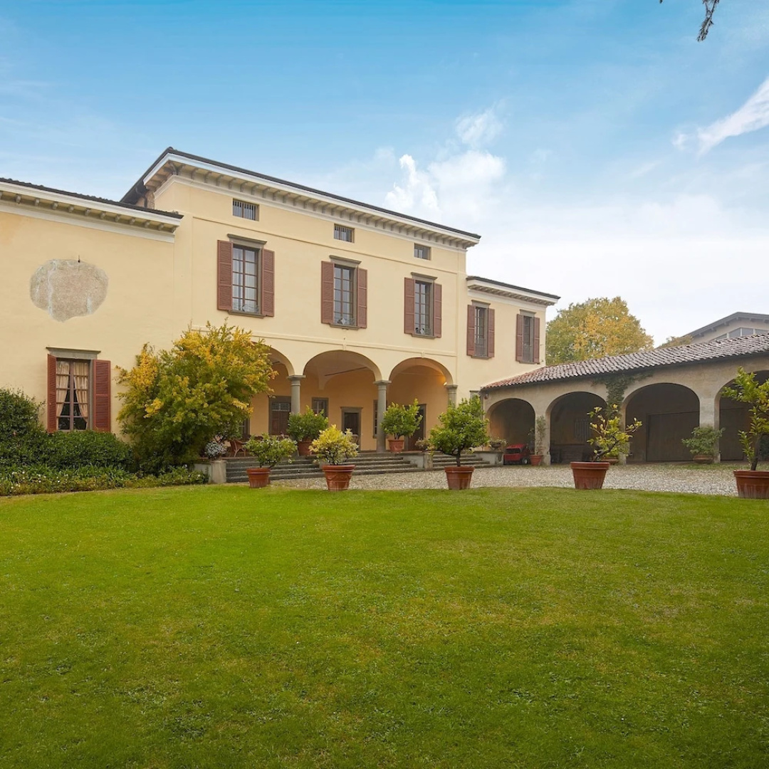 Palazzo Dei Laghi by Elite Villas