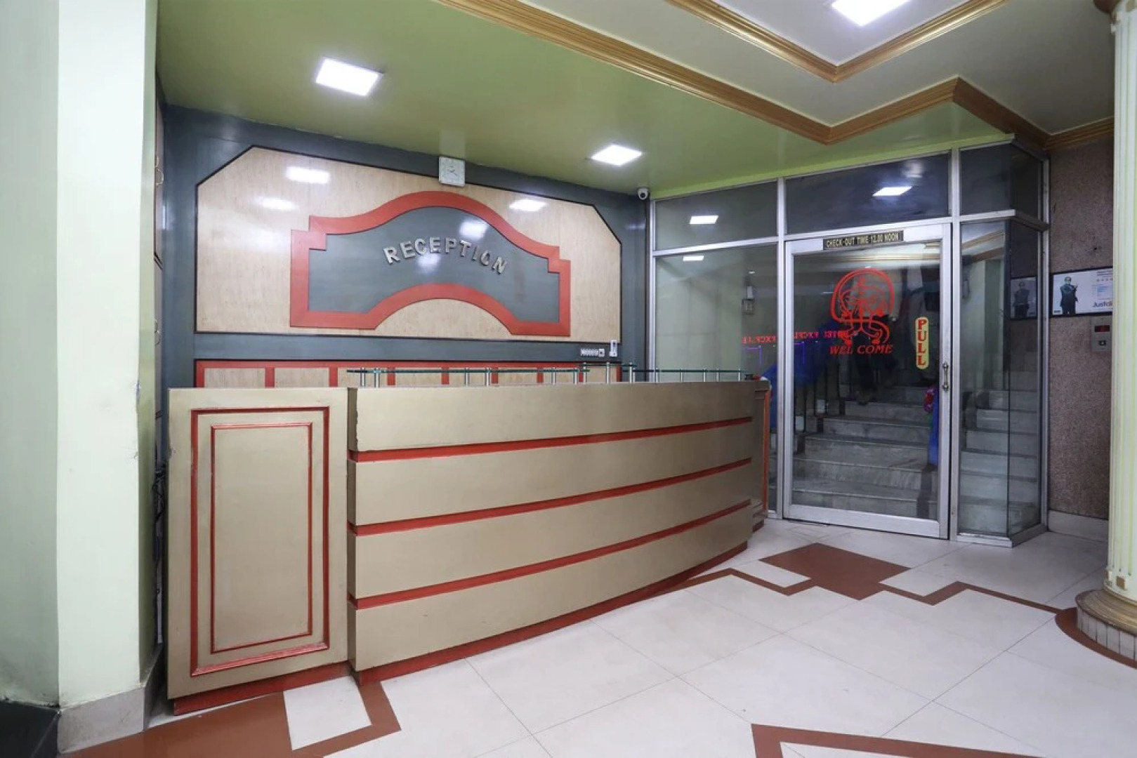 Hotel Parbati International