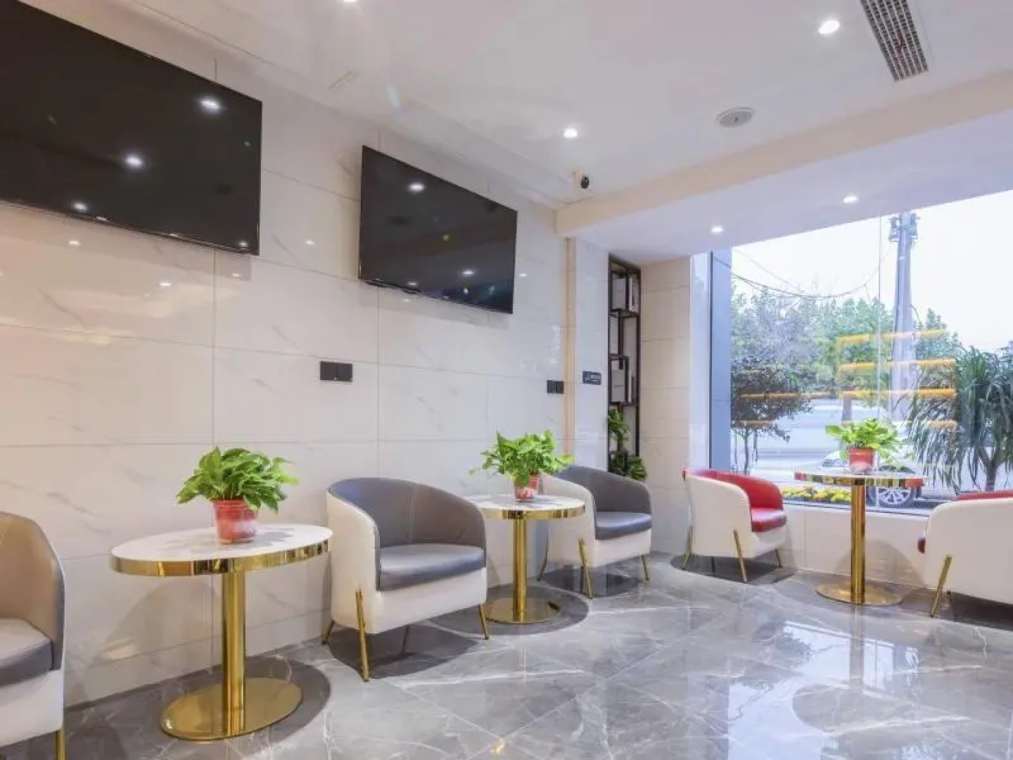 GreenTree Inn Express Shangqiu Beihai Road South Railway Station