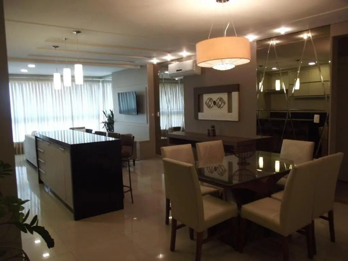 Cobertura com piscina aquecida/ Praia do Mariscal