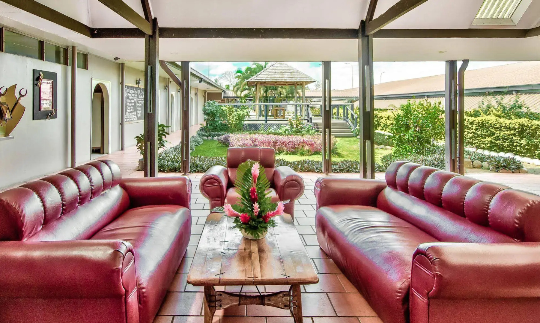 Tanoa Skylodge Hotel