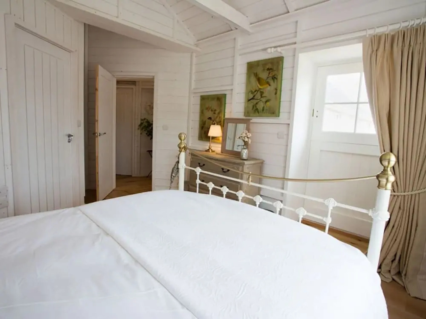 Lligwy Beach Cottage