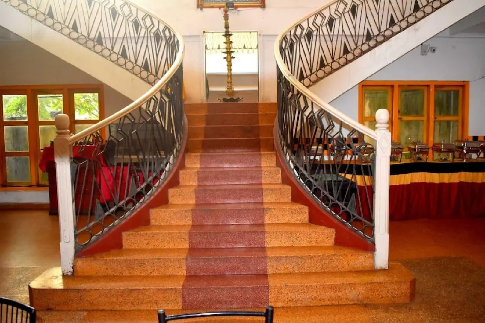 Cosy Hotel And Restaurant