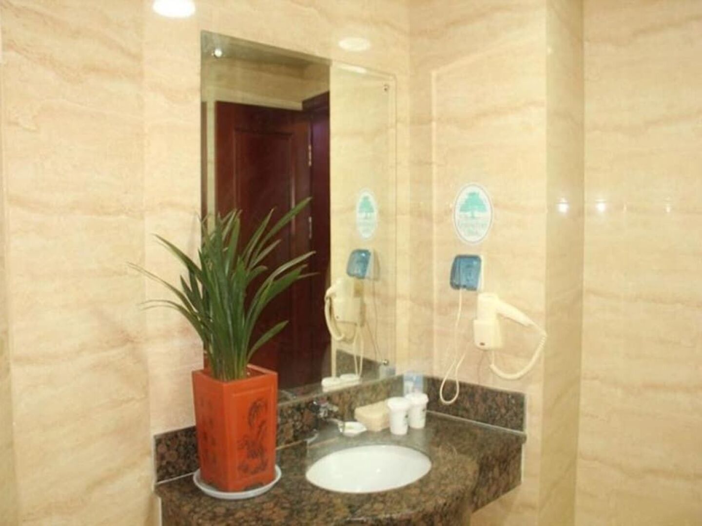 GreenTree Inn Heze Cao County Qinghe Road Business Hotel