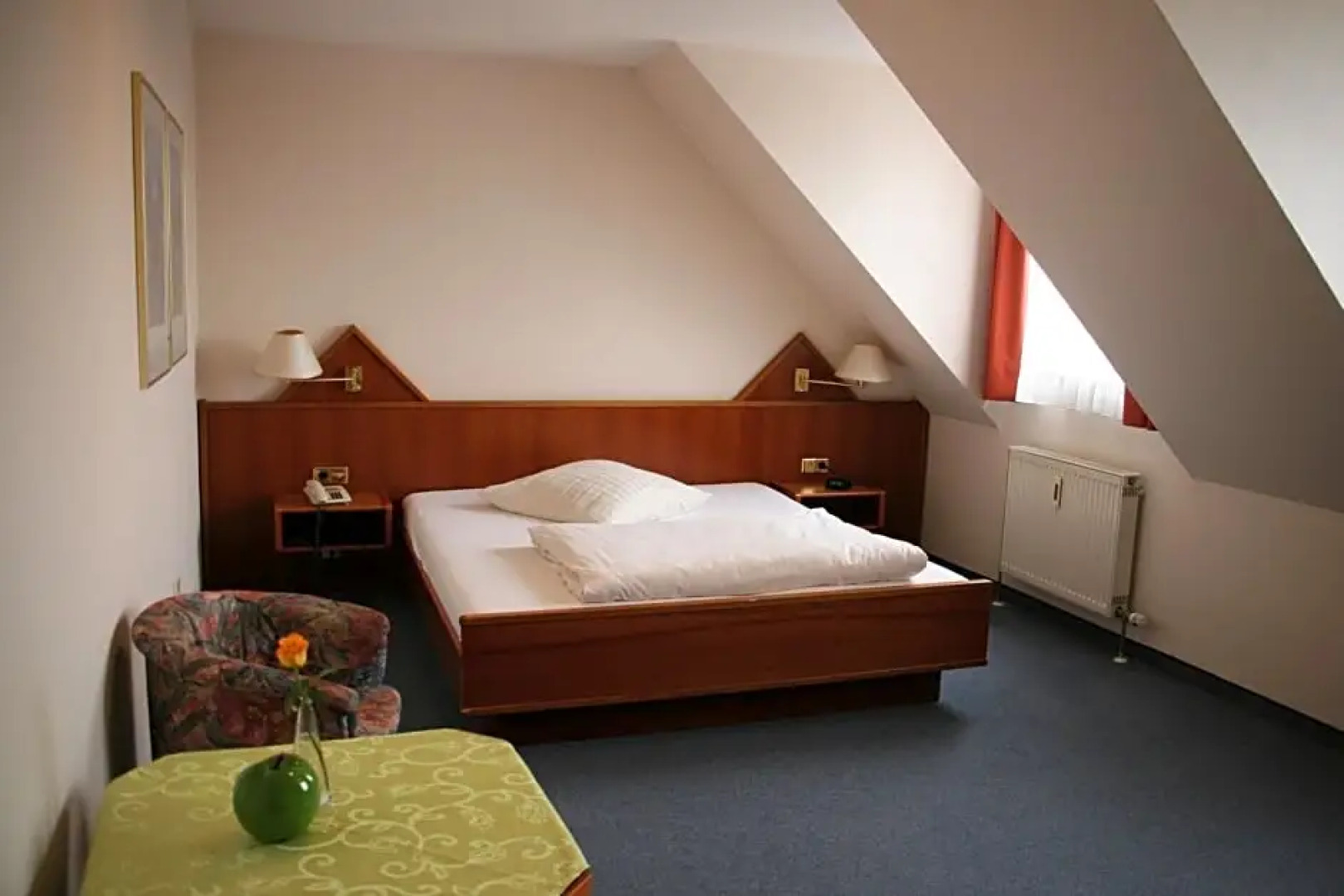 atrium Hotel