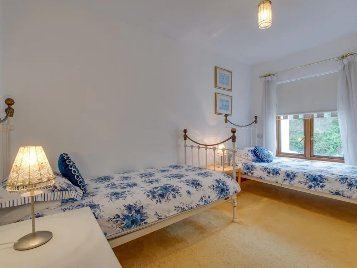 Wonderful Holiday Home With Beautiful Views and Sliding Doors to a Luxury Terrace