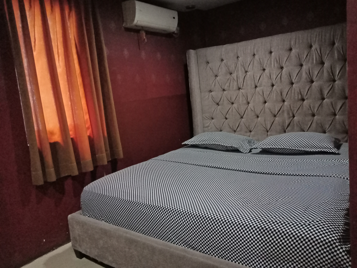 OYO 2574 Z Suites Hotel