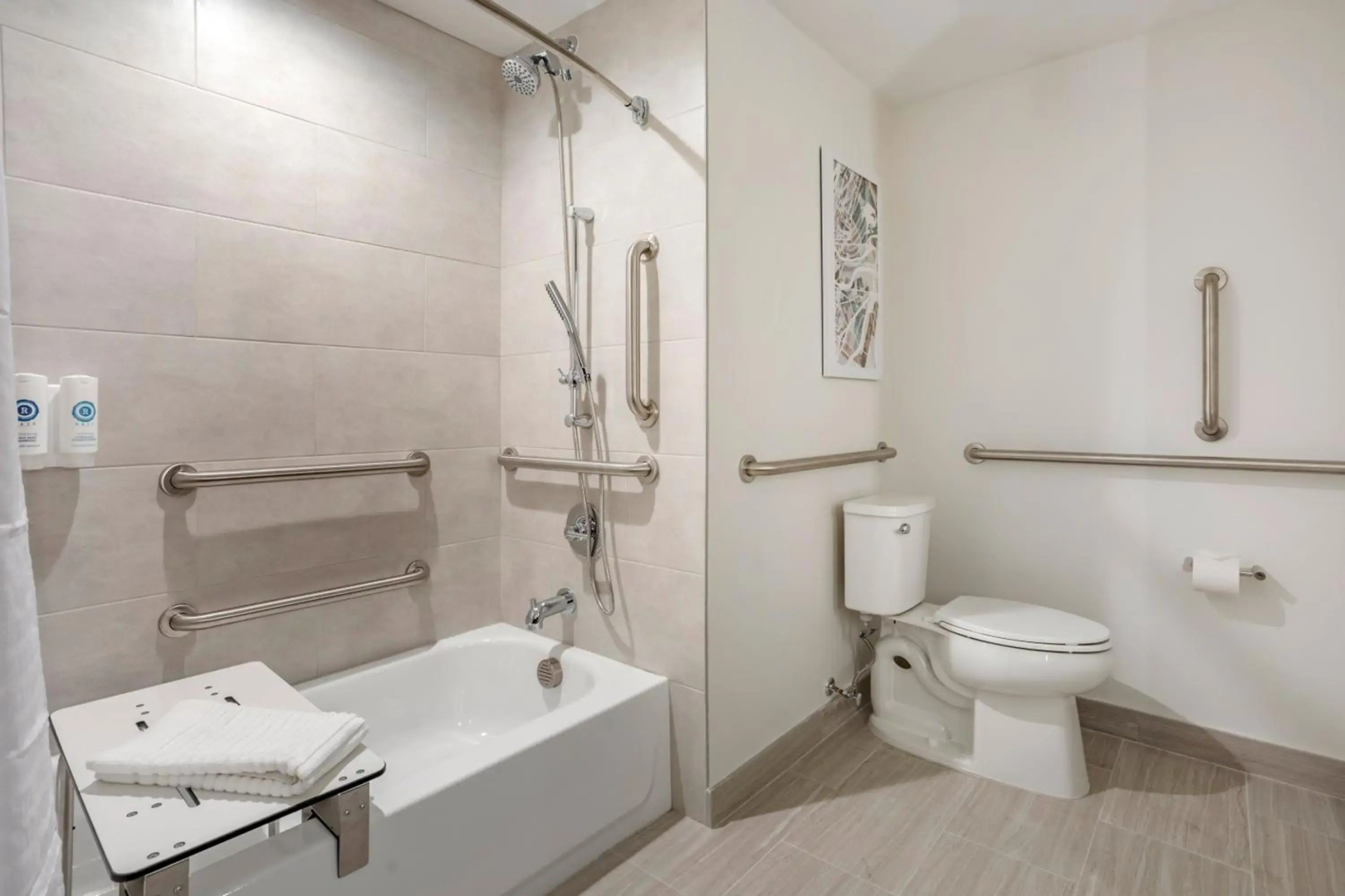 Comfort Inn & Suites Newark Liberty International Airport