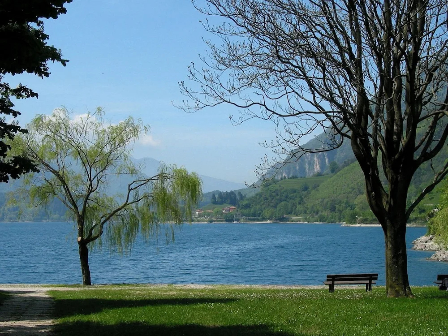 Apartment in the Historic Center of Locca, not far From the Lake
