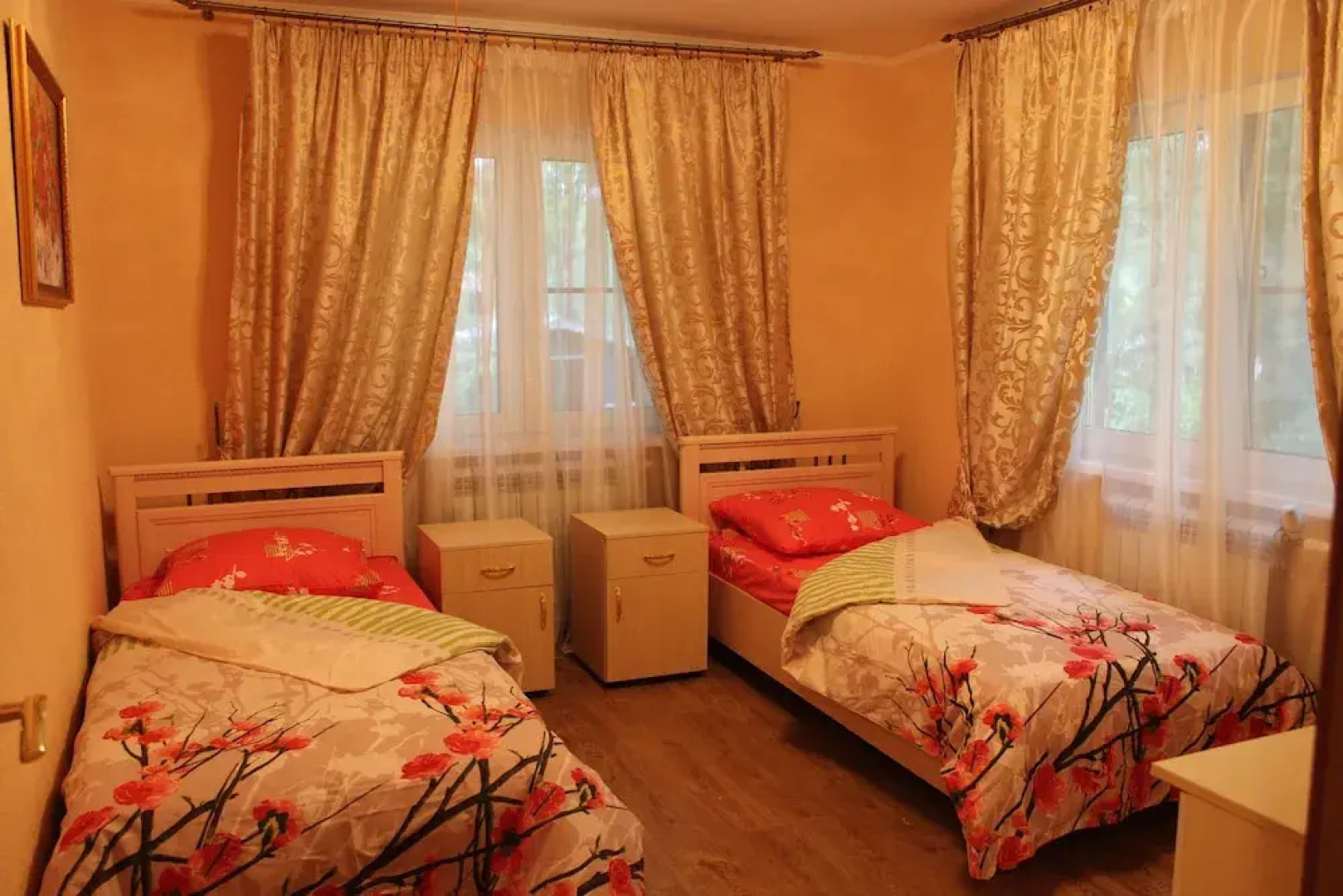 Flora Park Country Club