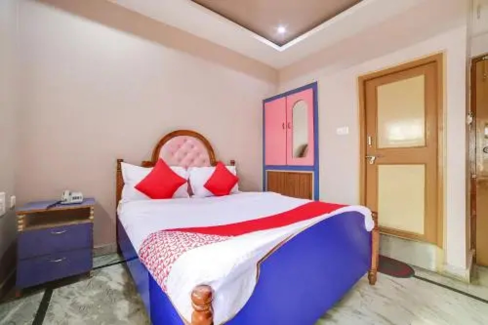 OYO 65103 Hashmi Residency