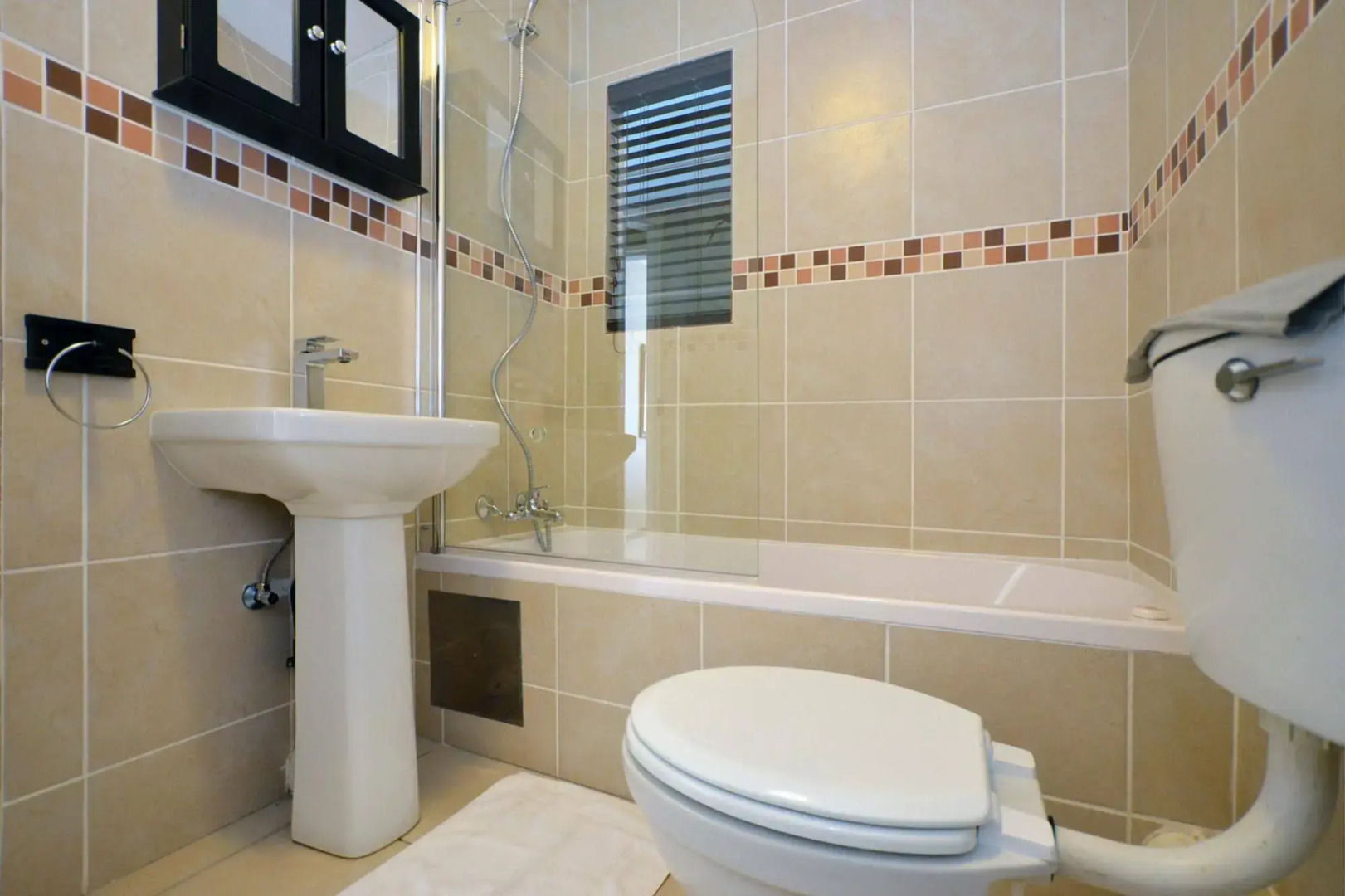 Jozi Apartments - Radiokop