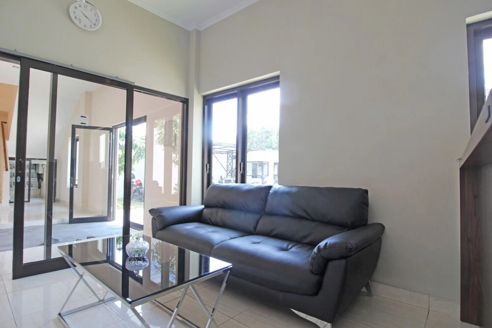 RedDoorz near De Tjolomadoe