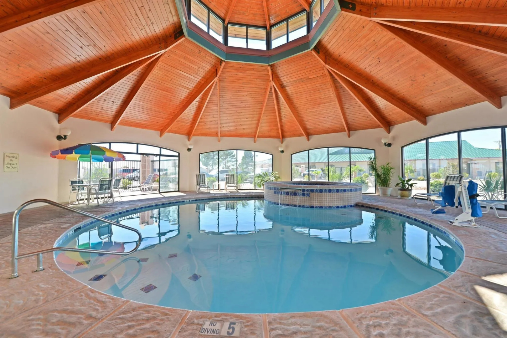 Best Western Plus Swiss Chalet Hotel & Suites