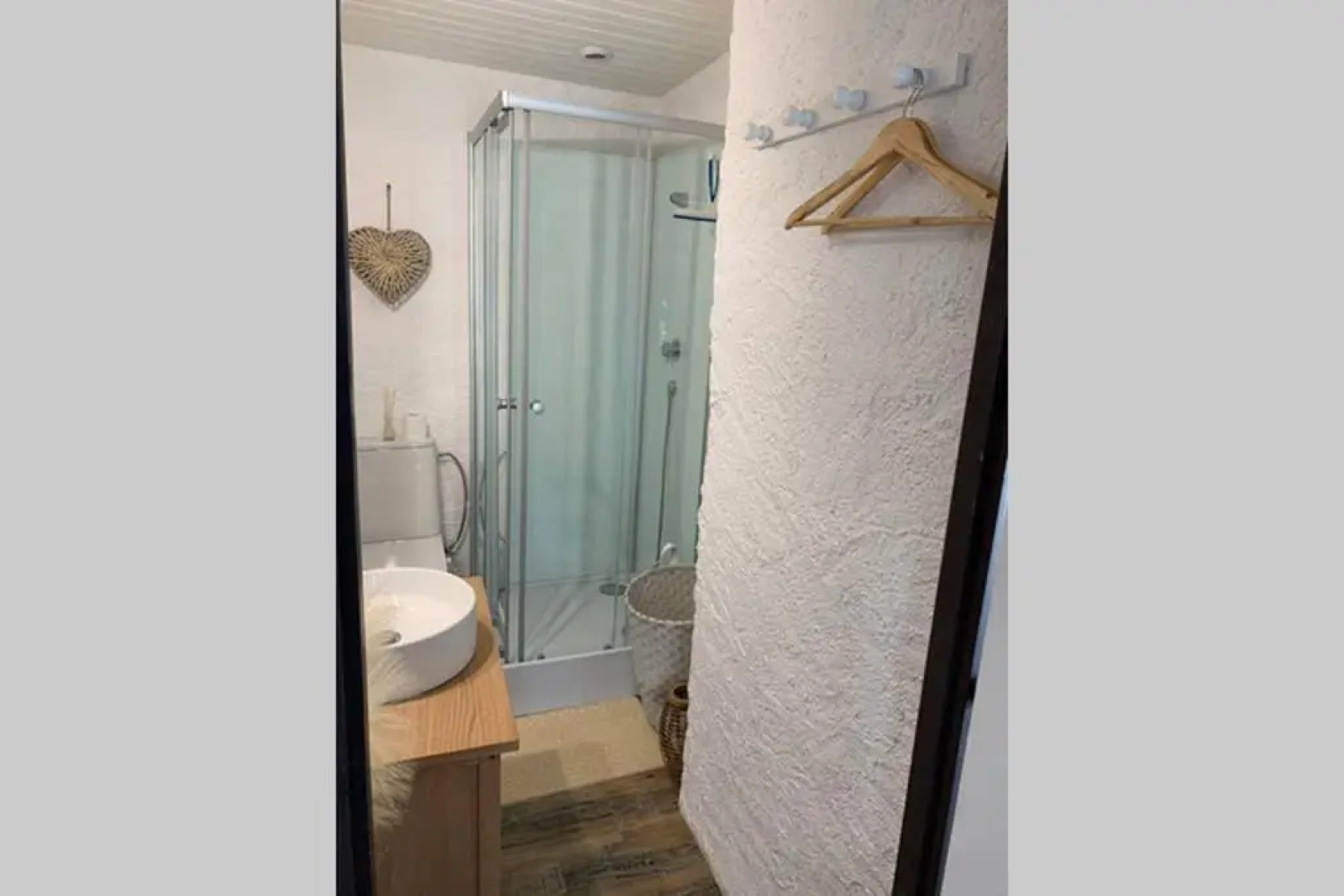 Le Pilori - Centre Historique, en face du musée du Pilori, à 2mn à pied de l'hyper centre et proche toutes commodités, WIFI-Netflix