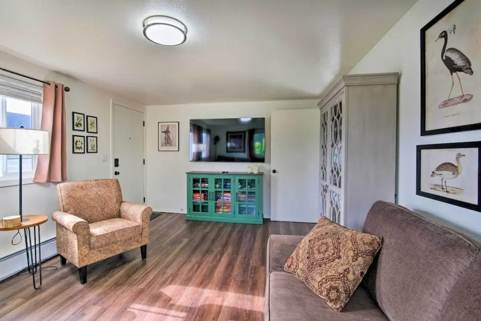 North Bend Home w/ Cornhole Court & Putting Green