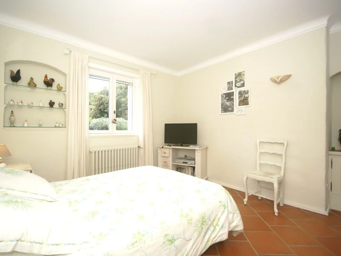 Sweet Holiday Home With a Large Lawn, Swimming Pool, Privacy and Close to Cute Villages