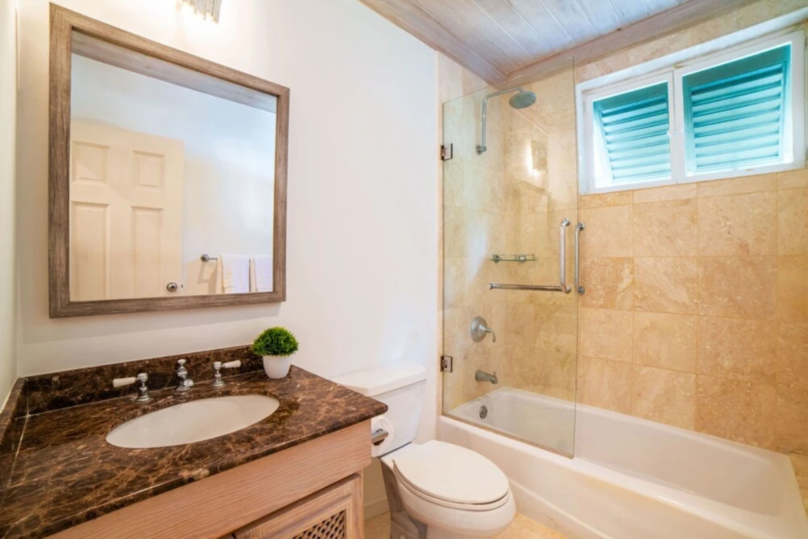 Beacon Hill 202 - Moonshadow by Blue Sky Luxury