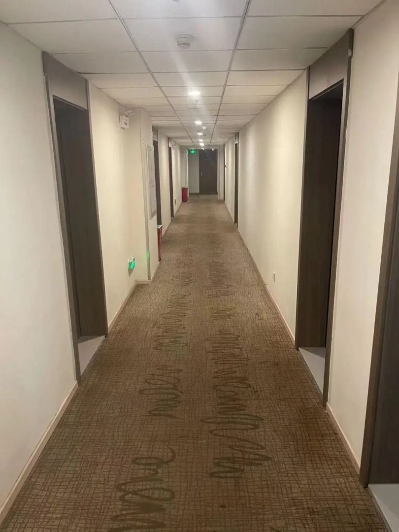 Hanting Express (Tieling Railway Station)