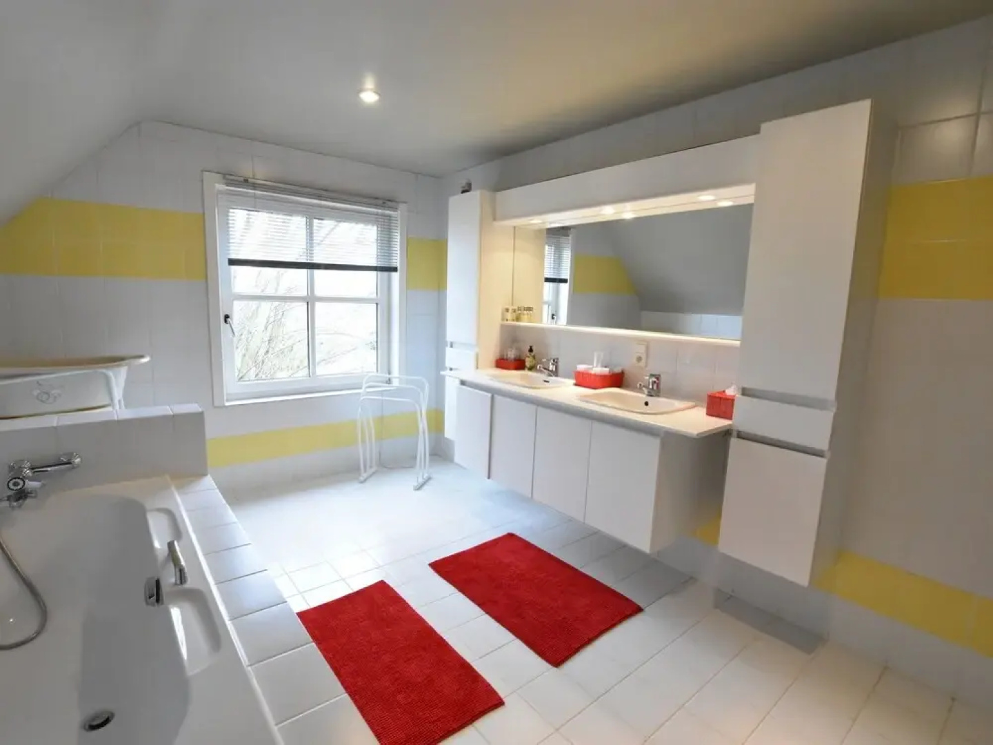 Spacious Holiday Home in Ichtegem With Garden