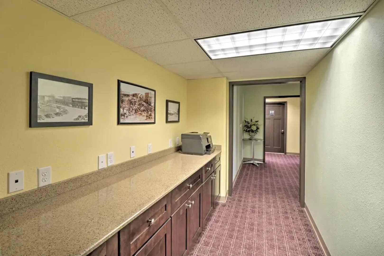 Roomy Multi-family Retreat in Dtwn Mountain Home!