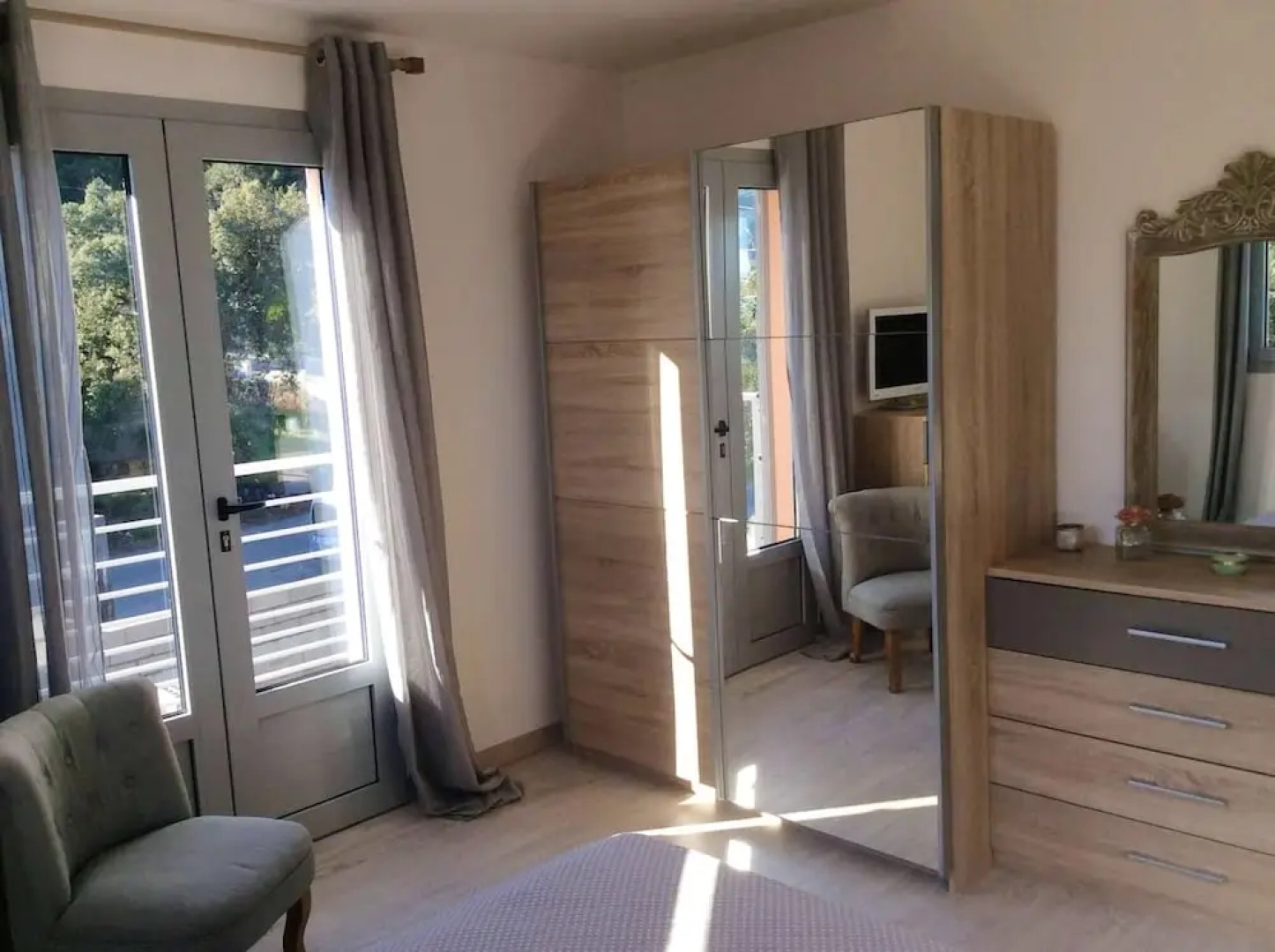 Apartment With one Bedroom in Santa-maria-di-lota, With Wonderful sea View, Enclosed Garden and Wifi