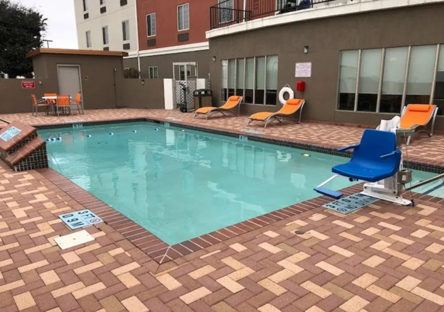 Holiday Inn Express Hotel & Suites Rio Grande City