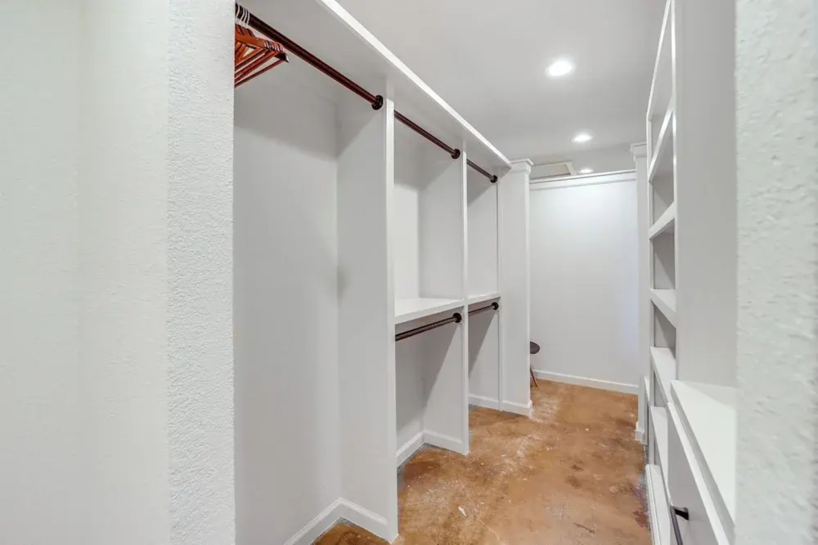 Central & Modern Studio w/ Workspace in Owasso!