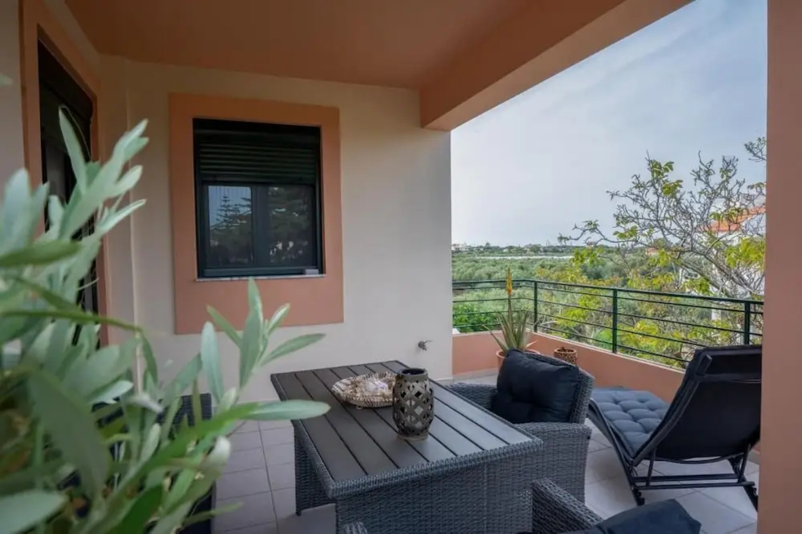 Helen Sweet Home in Kounoupidiana