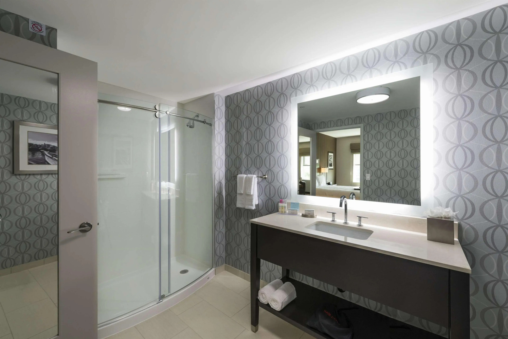 Hampton Inn & Suites Portsmouth Downtown