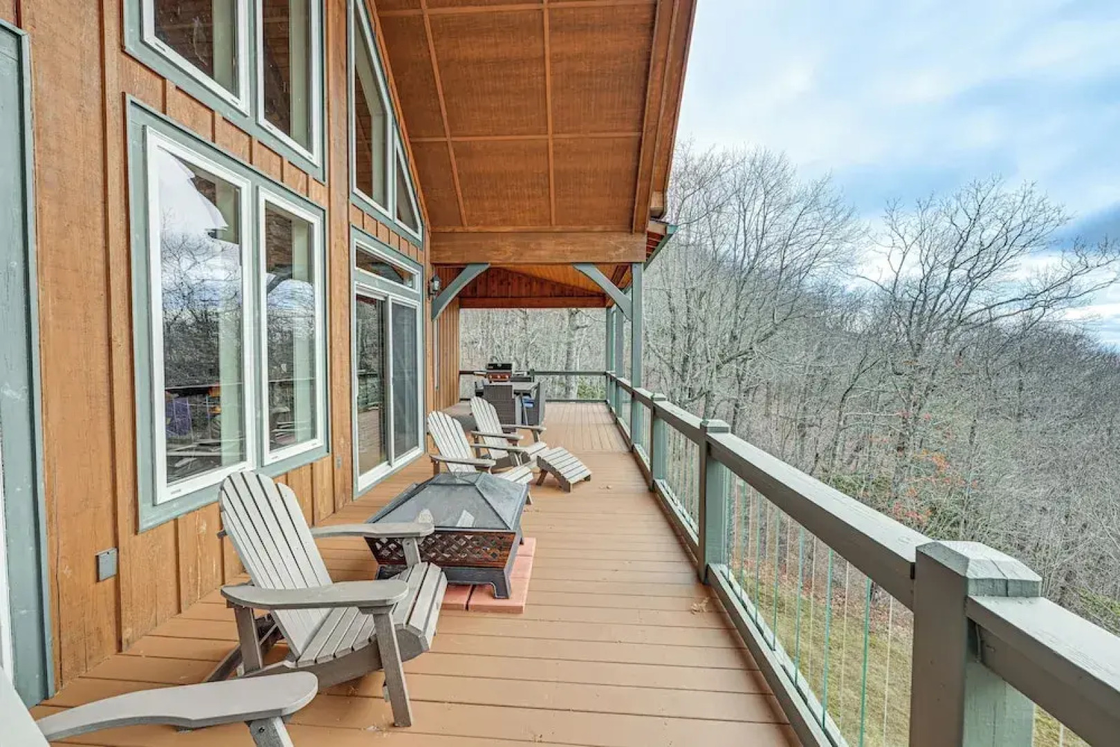 Sapphire Mountaintop Cabin w/ Views & 2 Decks