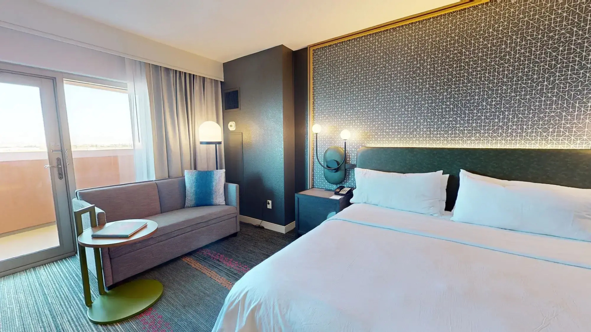 Renaissance® Phoenix Glendale Hotel & Conference Center