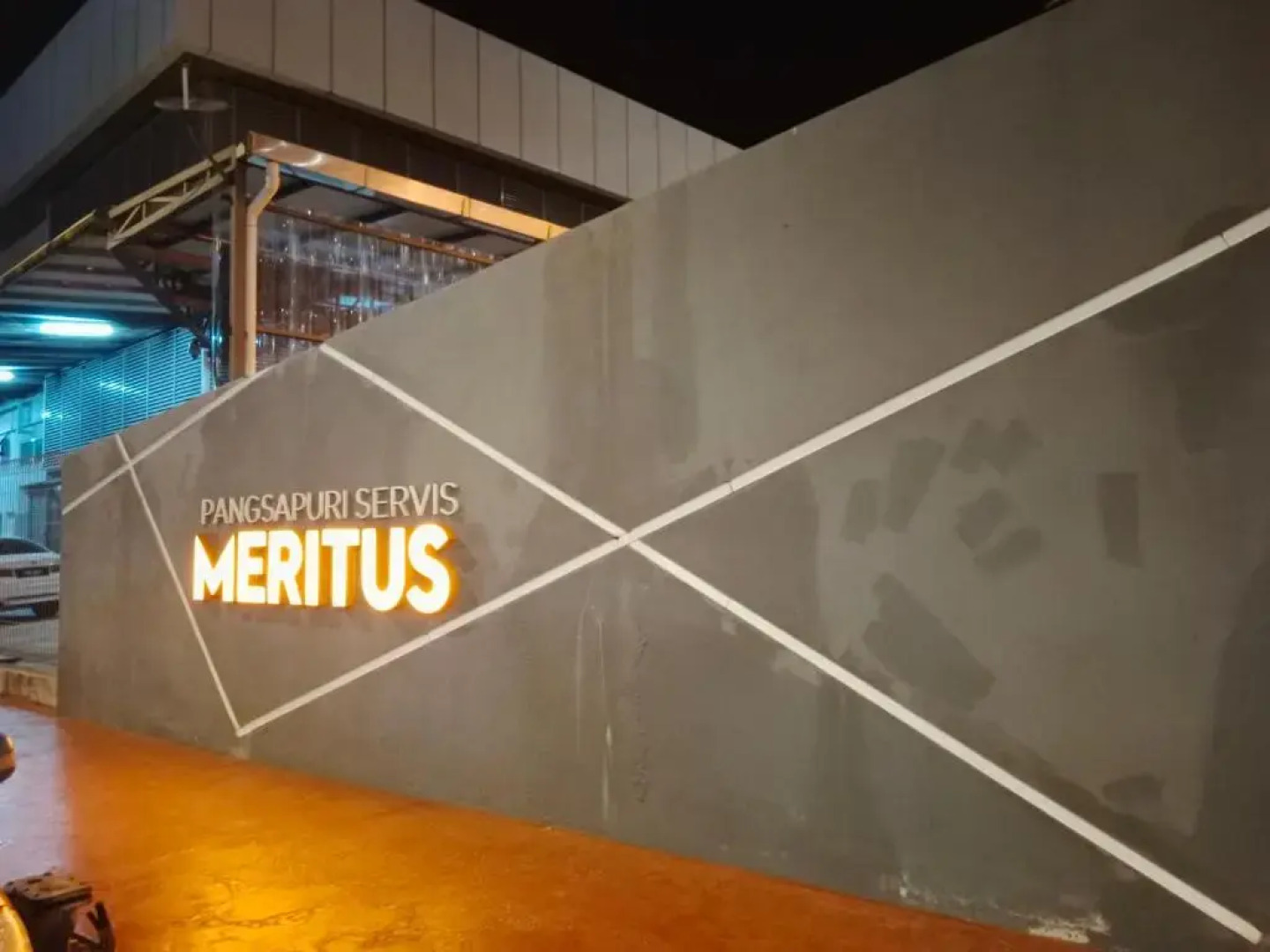 Preferred30 3R2B 7pax Meritus Perai