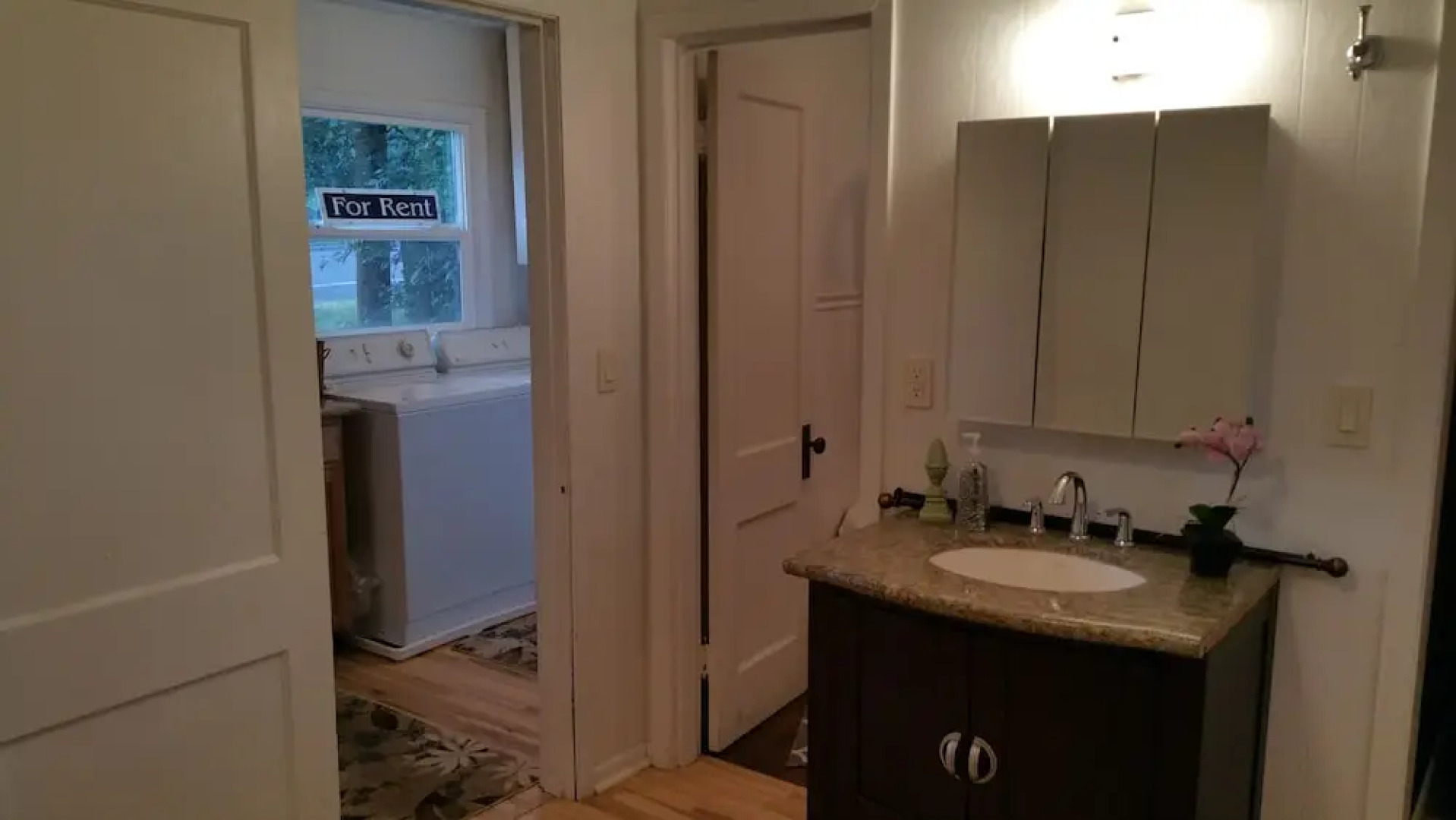 Cute Smarthouse Granite Close to Lake 1