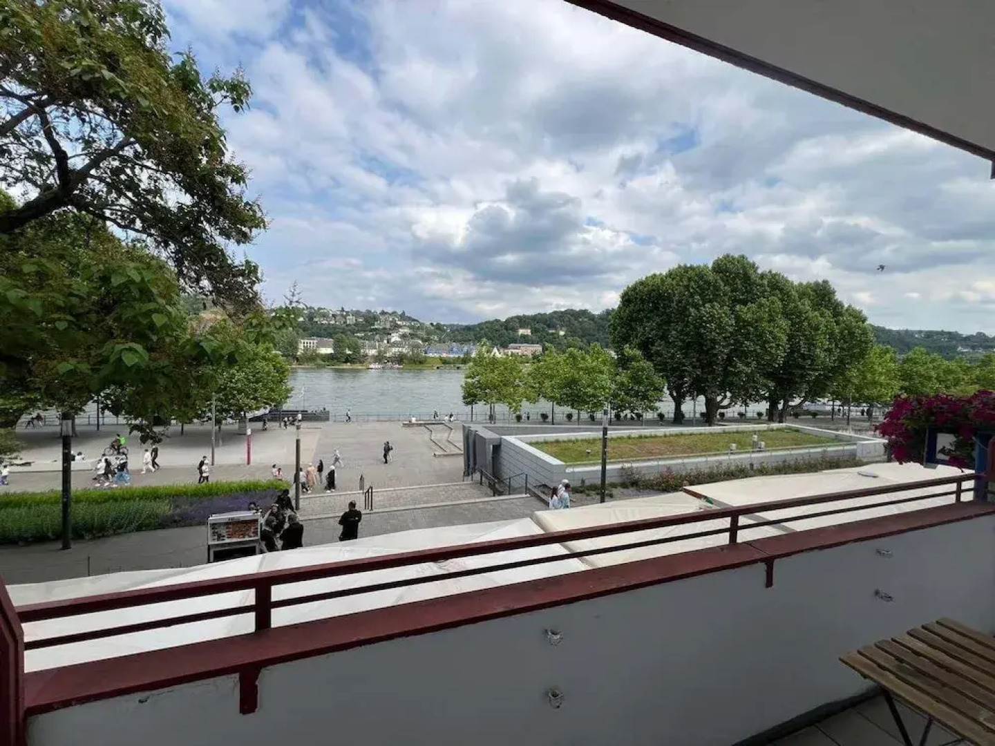 Riverside Retreat in Koblenz