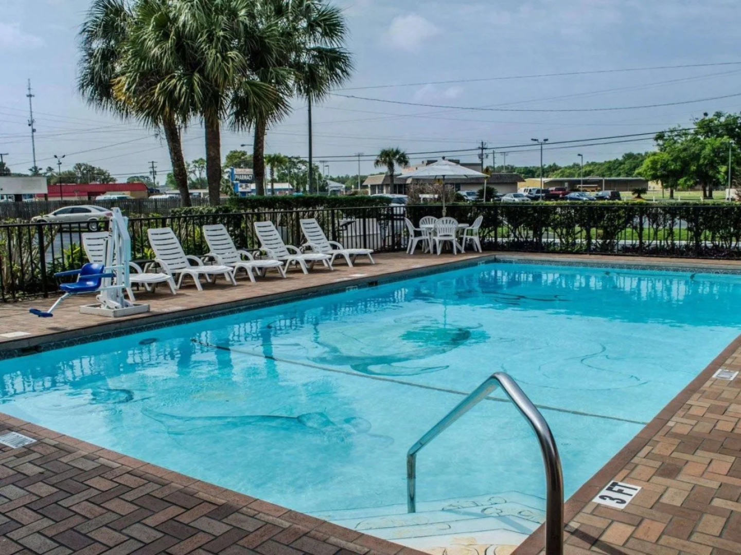Quality Inn near Manatee Springs State Park